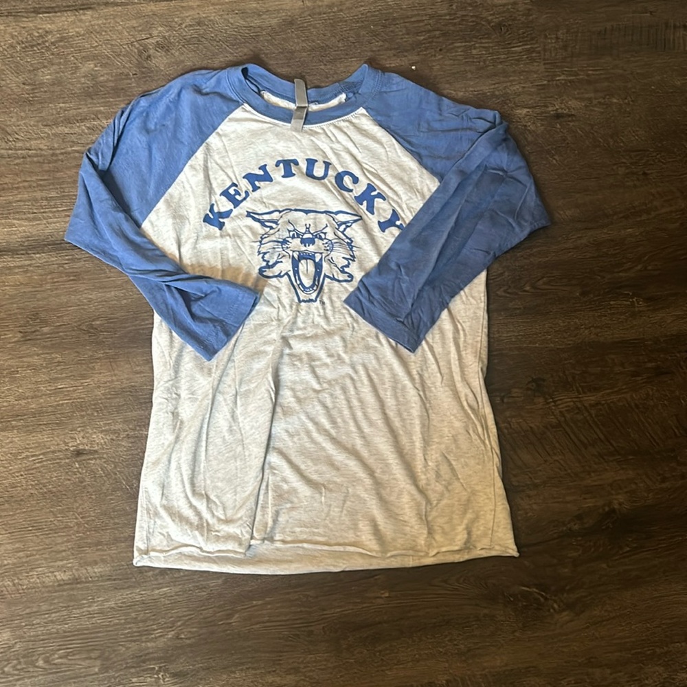 UK baseball style vintage tee. Size medium